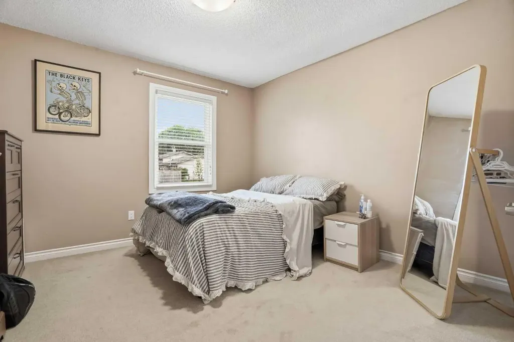 720 69 Avenue SW Calgary AB T2V 0P2