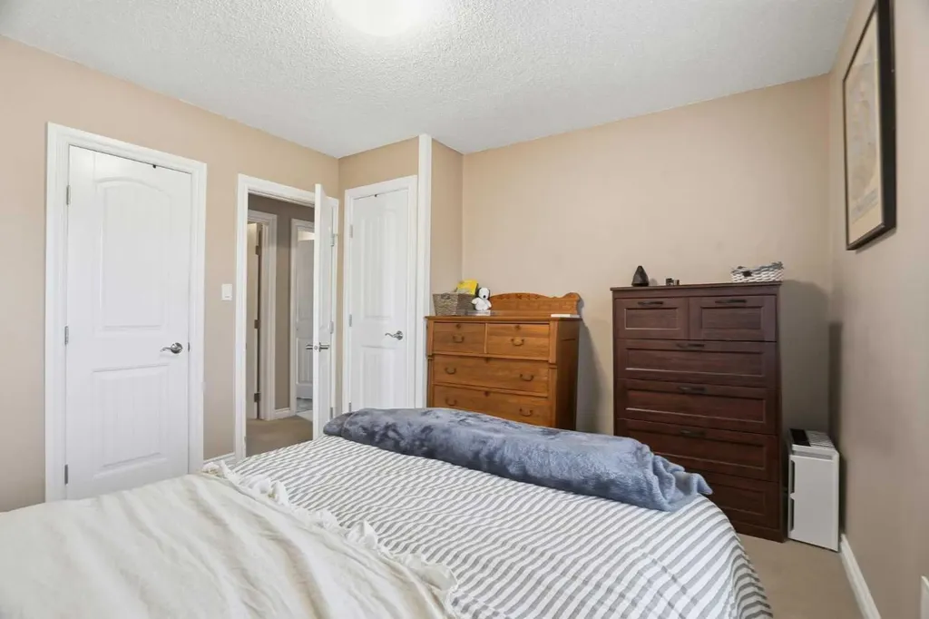 720 69 Avenue SW Calgary AB T2V 0P2