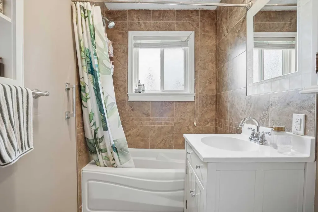 720 69 Avenue SW Calgary AB T2V 0P2