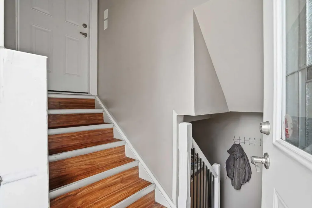 720 69 Avenue SW Calgary AB T2V 0P2