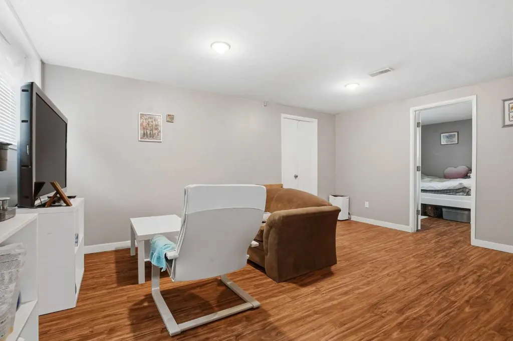720 69 Avenue SW Calgary AB T2V 0P2