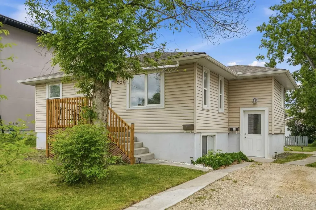 720 69 Avenue SW Calgary AB T2V 0P2