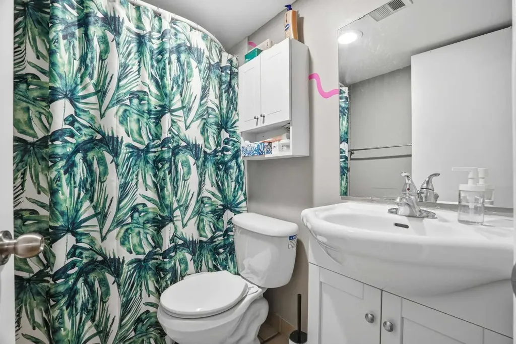 720 69 Avenue SW Calgary AB T2V 0P2