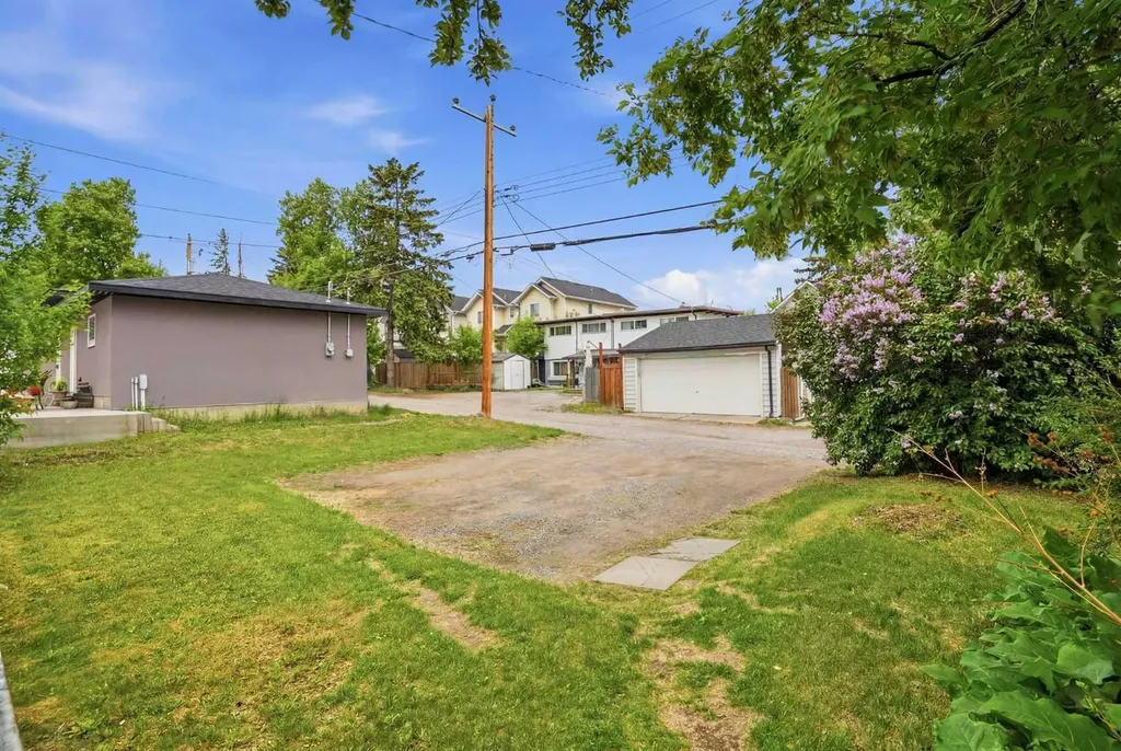720 69 Avenue SW Calgary AB T2V 0P2