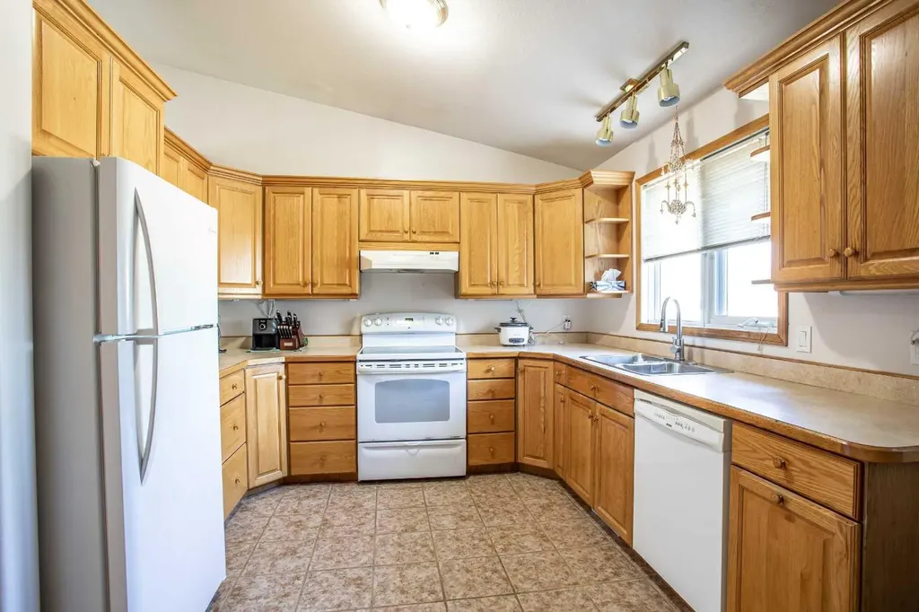 10415 106 Street High Level AB T0H 1Z0