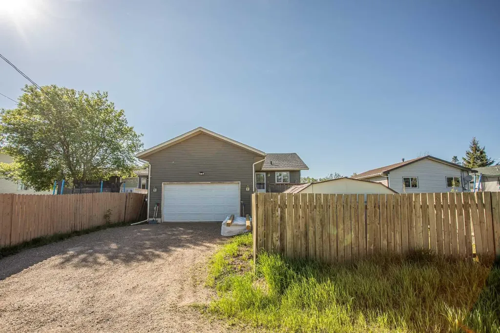 10415 106 Street High Level AB T0H 1Z0