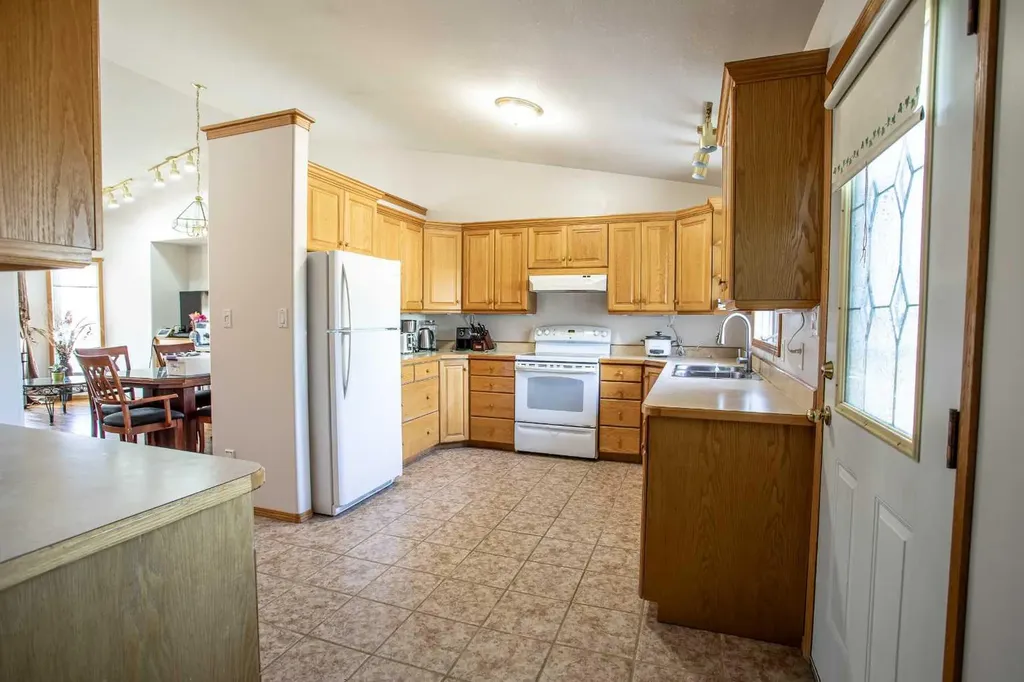 10415 106 Street High Level AB T0H 1Z0