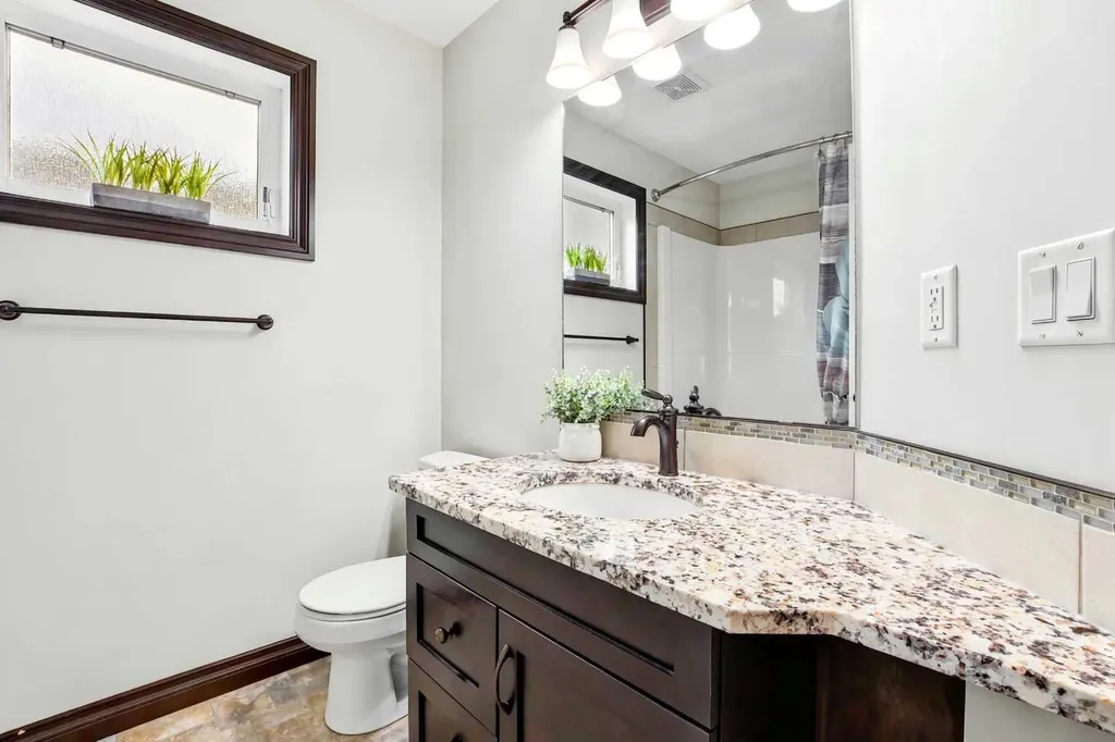 43 Thompson Crescent Red Deer AB T4P 0R9