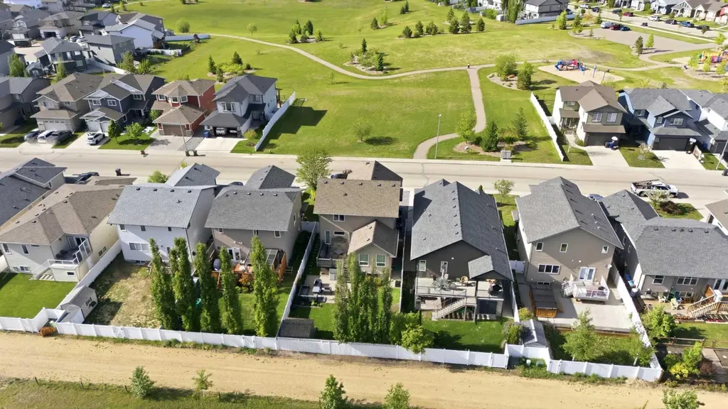43 Thompson Crescent Red Deer AB T4P 0R9
