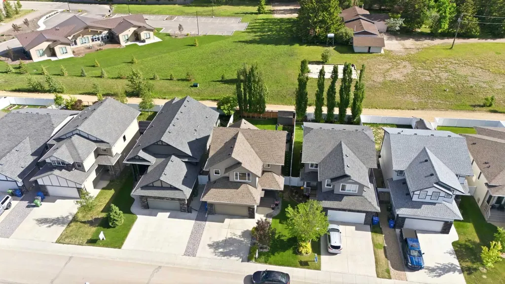 43 Thompson Crescent Red Deer AB T4P 0R9