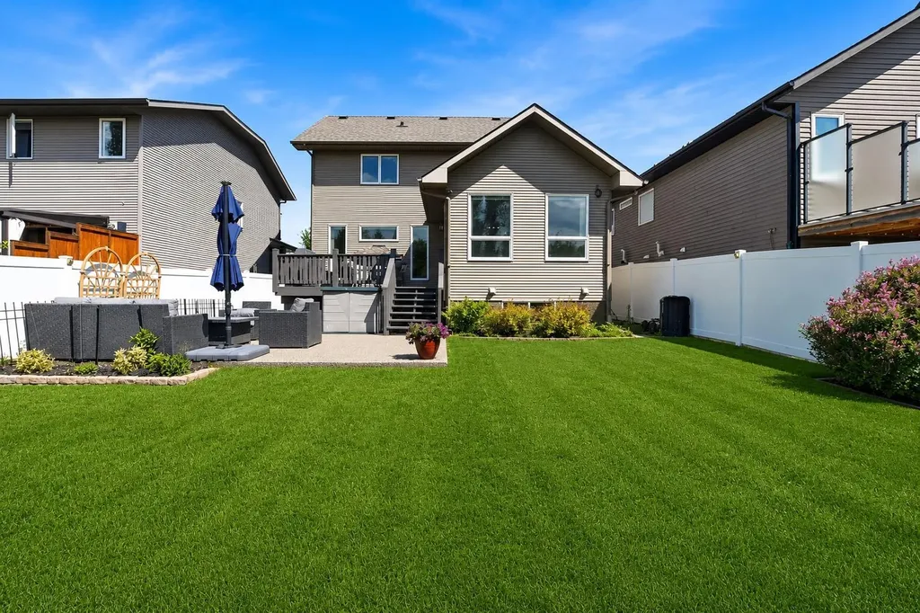 43 Thompson Crescent Red Deer AB T4P 0R9