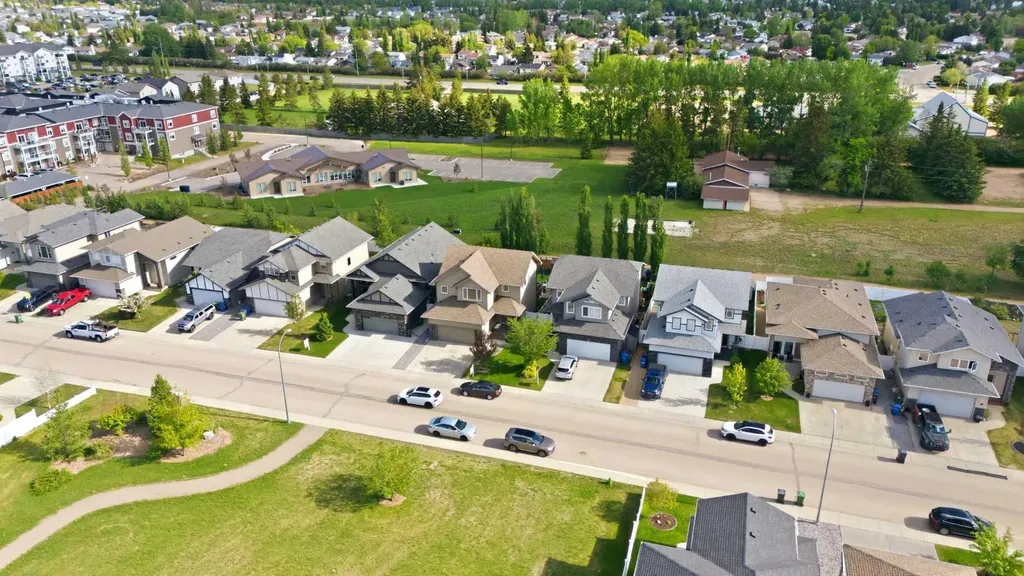 43 Thompson Crescent Red Deer AB T4P 0R9