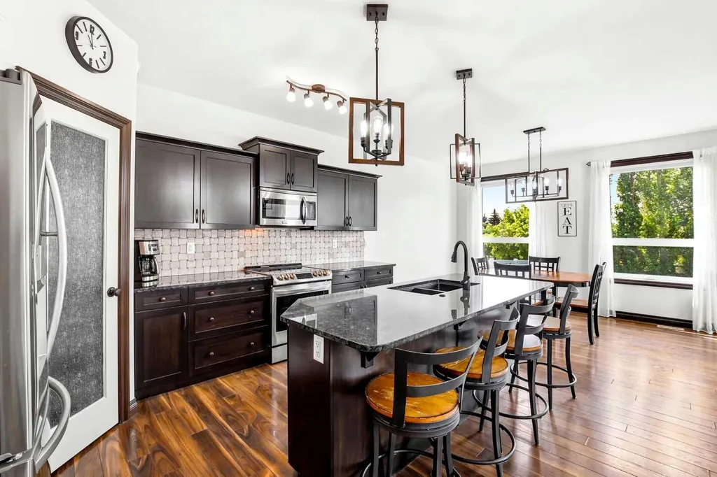43 Thompson Crescent Red Deer AB T4P 0R9