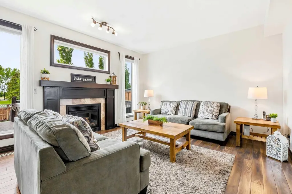 43 Thompson Crescent Red Deer AB T4P 0R9