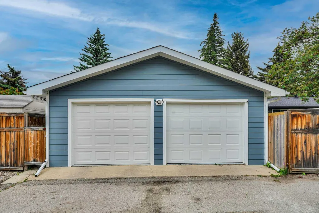 12031 Candiac Road SW Calgary AB T2W1L1