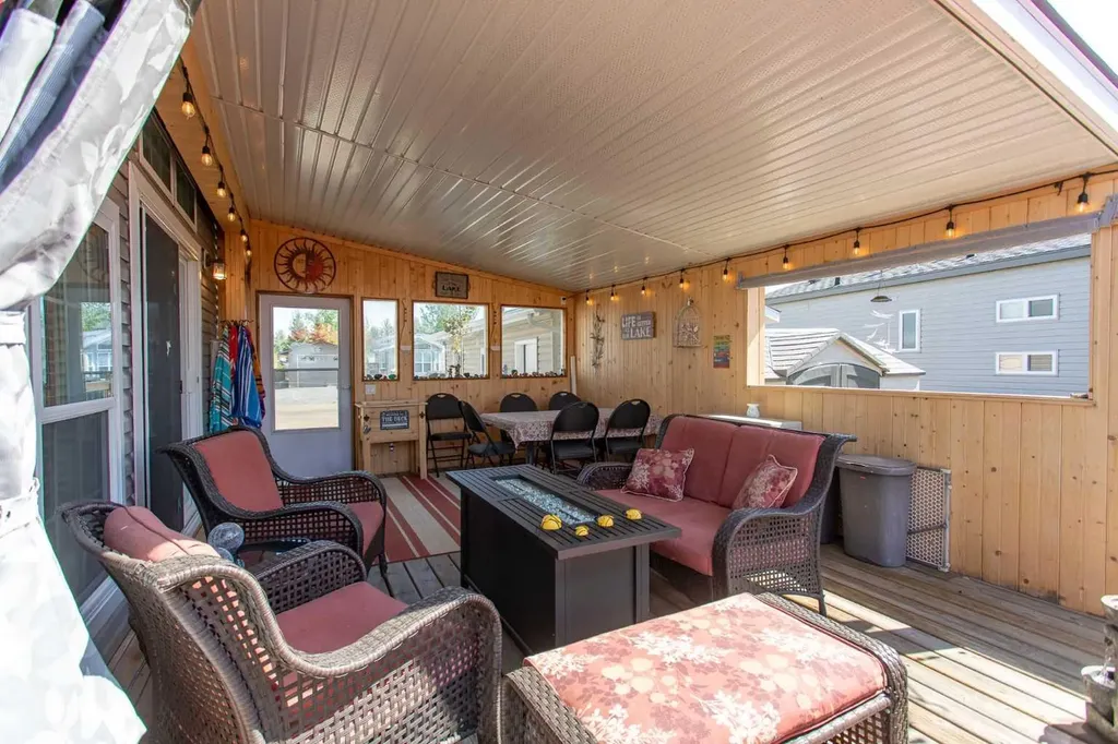 10046 Township Road 422 Rural Ponoka County AB T4J 1V9