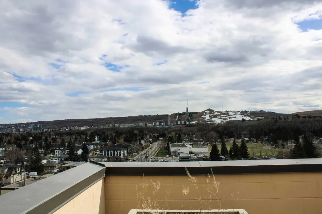 8604 48 Avenue NW Calgary AB T3B 5E6