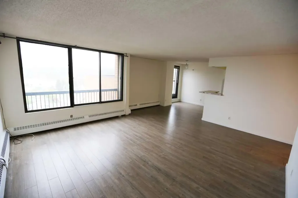 8604 48 Avenue NW Calgary AB T3B 5E6
