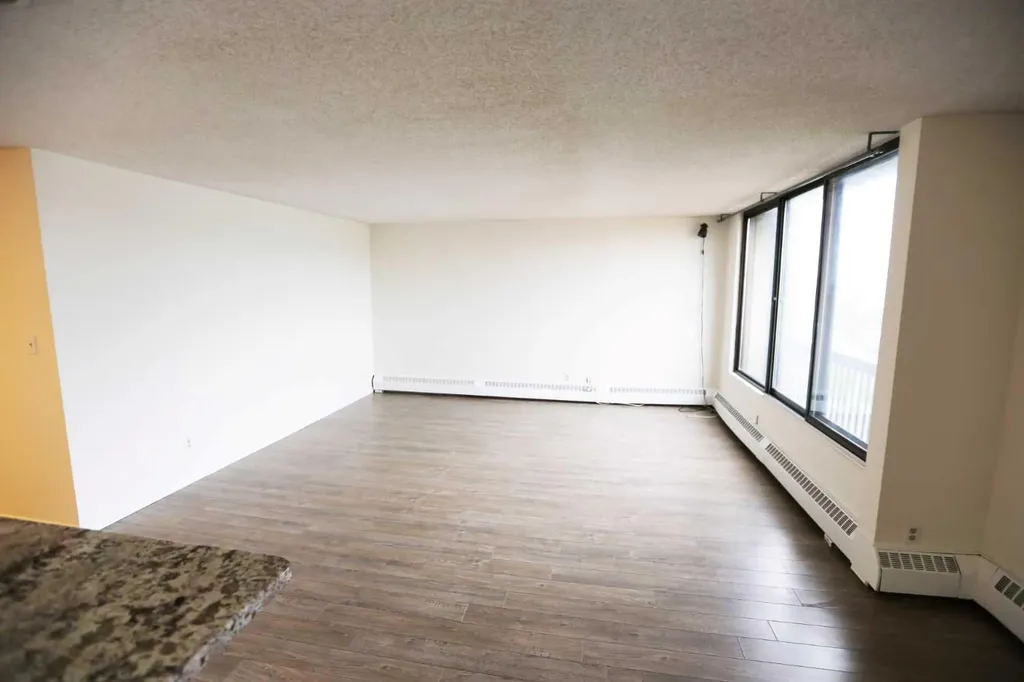 8604 48 Avenue NW Calgary AB T3B 5E6