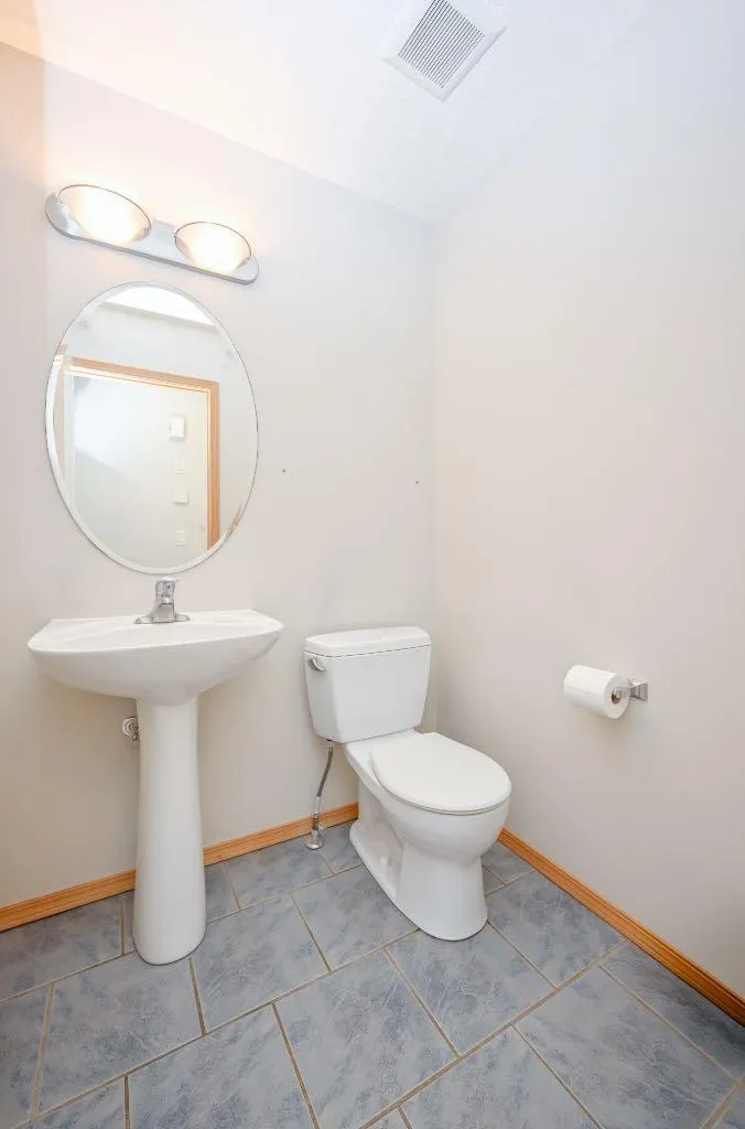 8933 114 Avenue Grande Prairie AB T8X 1T9