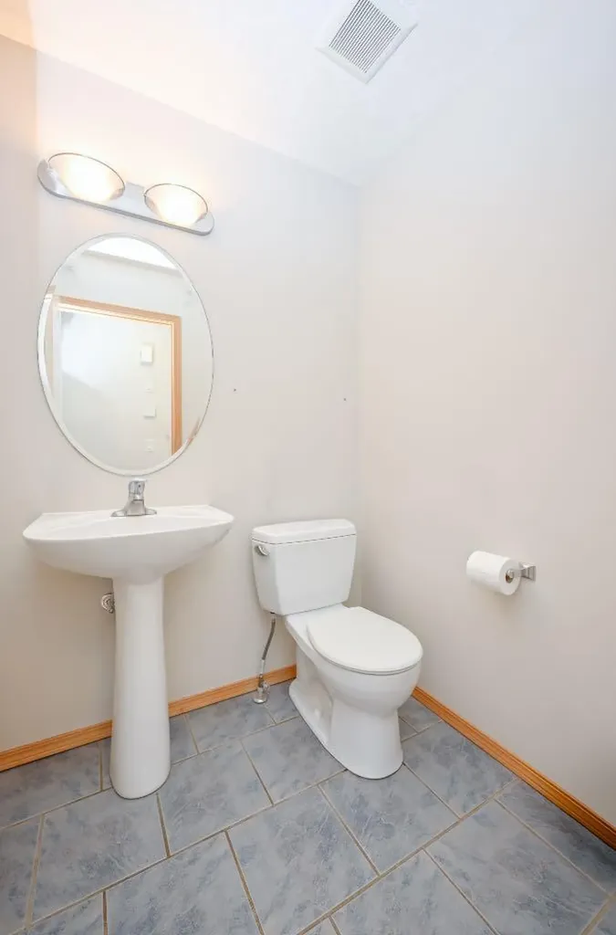 8933 114 Avenue Grande Prairie AB T8X 1T9