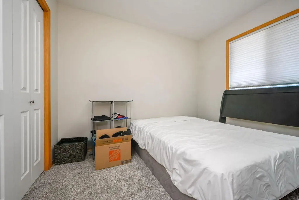 8933 114 Avenue Grande Prairie AB T8X 1T9