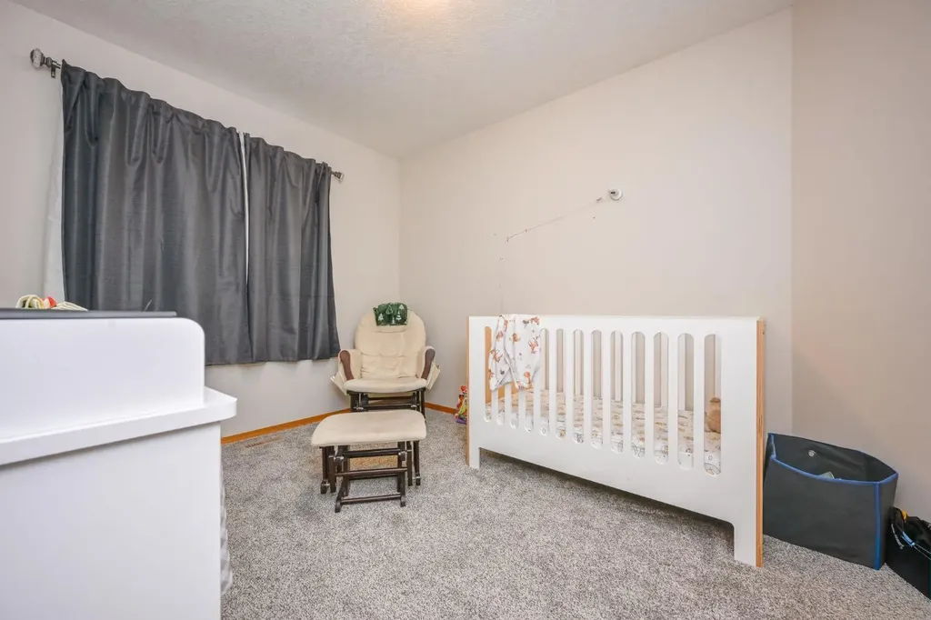 8933 114 Avenue Grande Prairie AB T8X 1T9