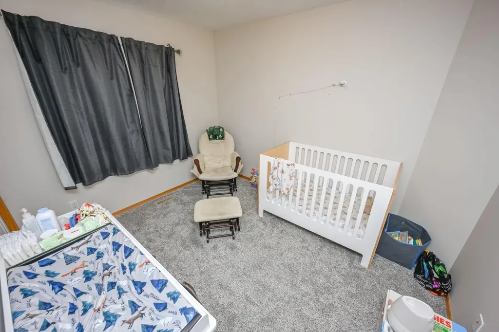 8933 114 Avenue Grande Prairie AB T8X 1T9