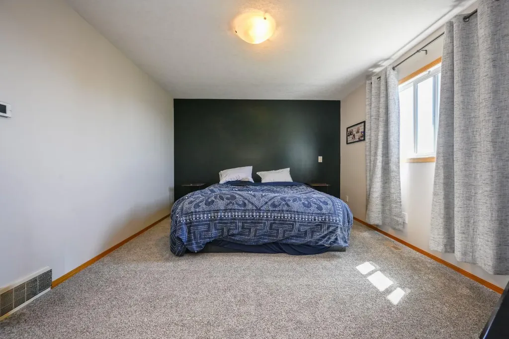 8933 114 Avenue Grande Prairie AB T8X 1T9