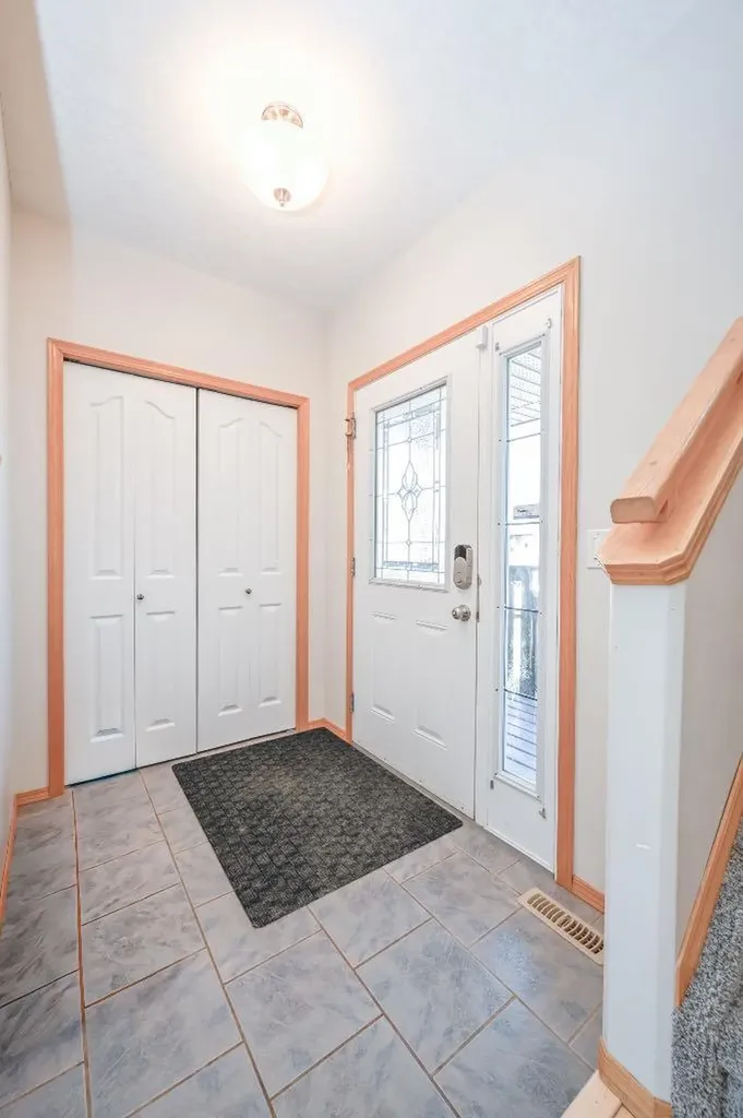 8933 114 Avenue Grande Prairie AB T8X 1T9
