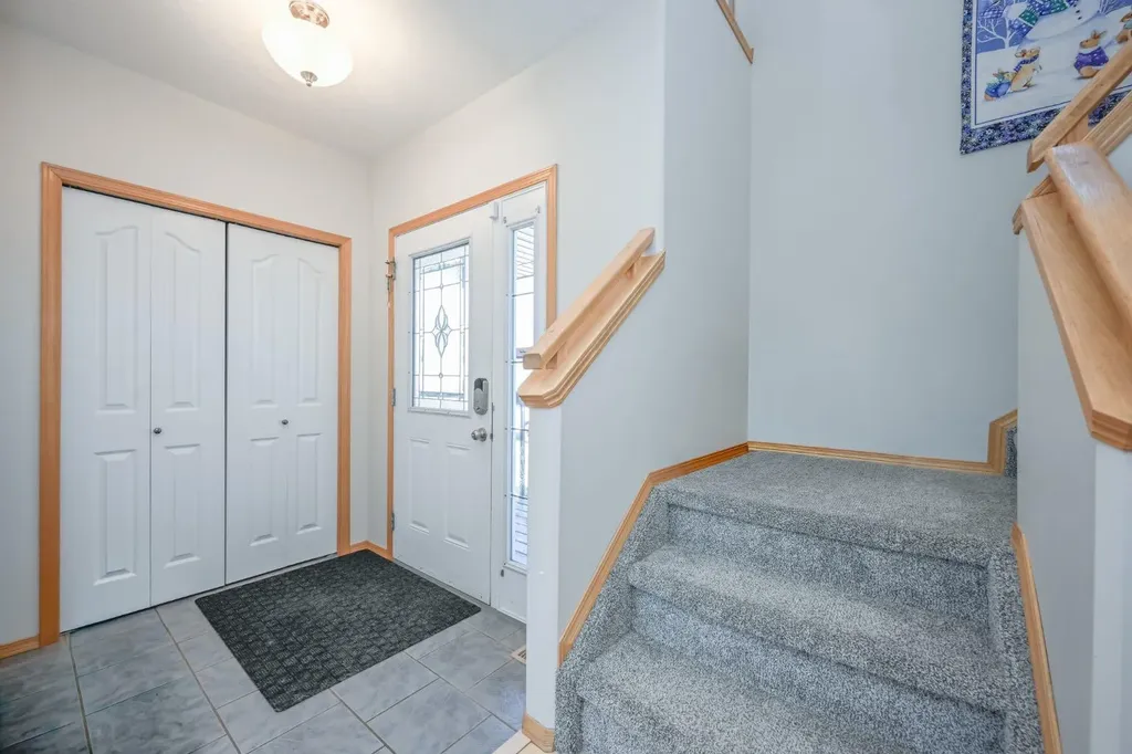 8933 114 Avenue Grande Prairie AB T8X 1T9