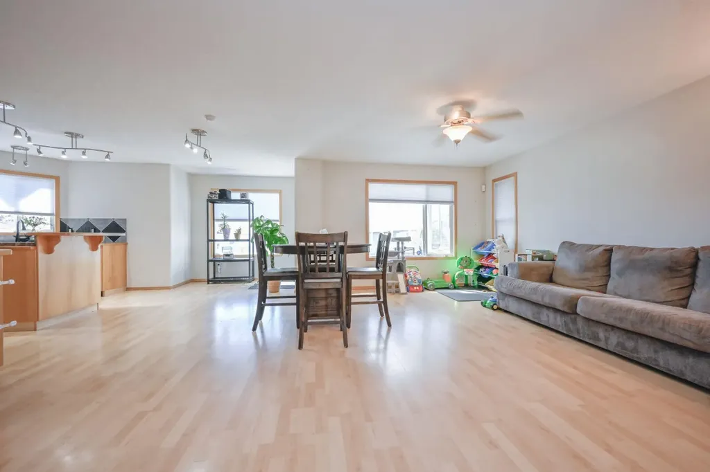 8933 114 Avenue Grande Prairie AB T8X 1T9