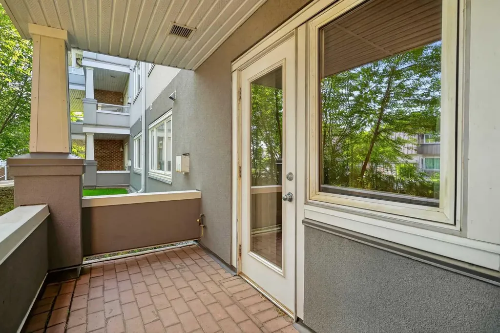 790 Kingsmere Crescent SW Calgary AB T2V 2H8