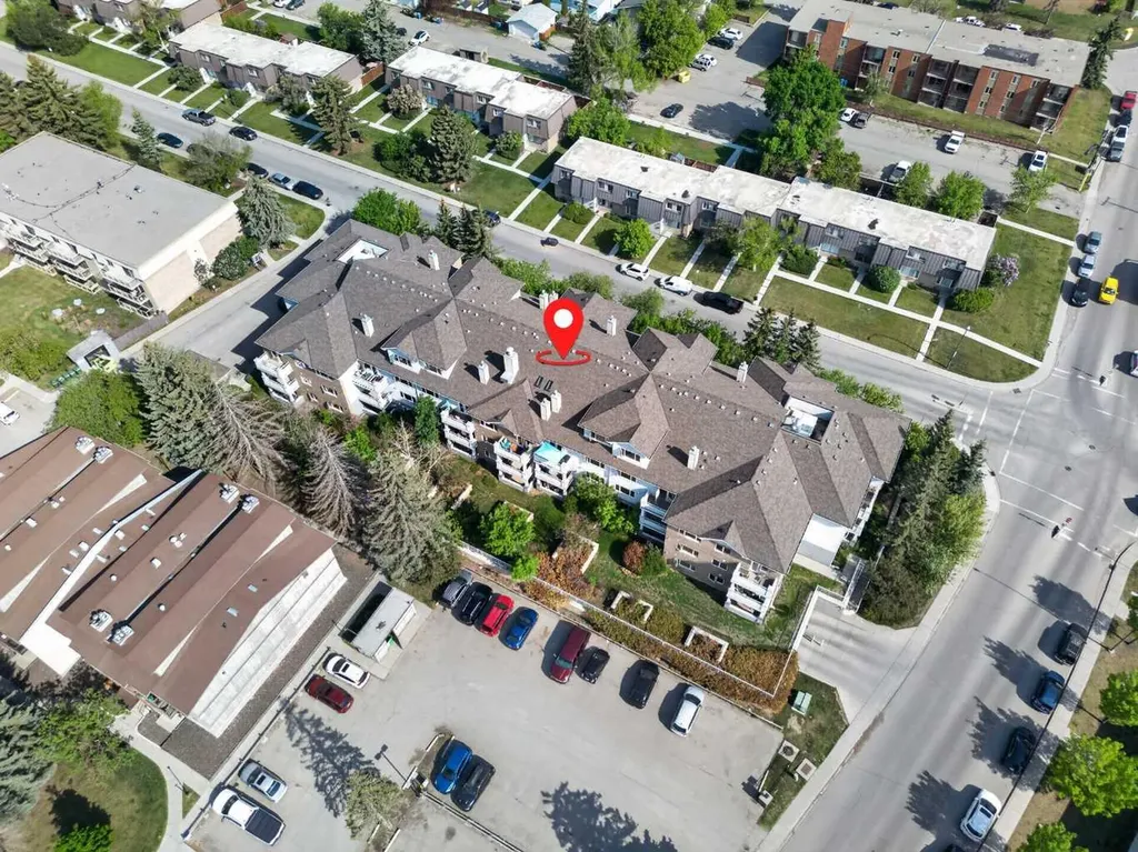 790 Kingsmere Crescent SW Calgary AB T2V 2H8
