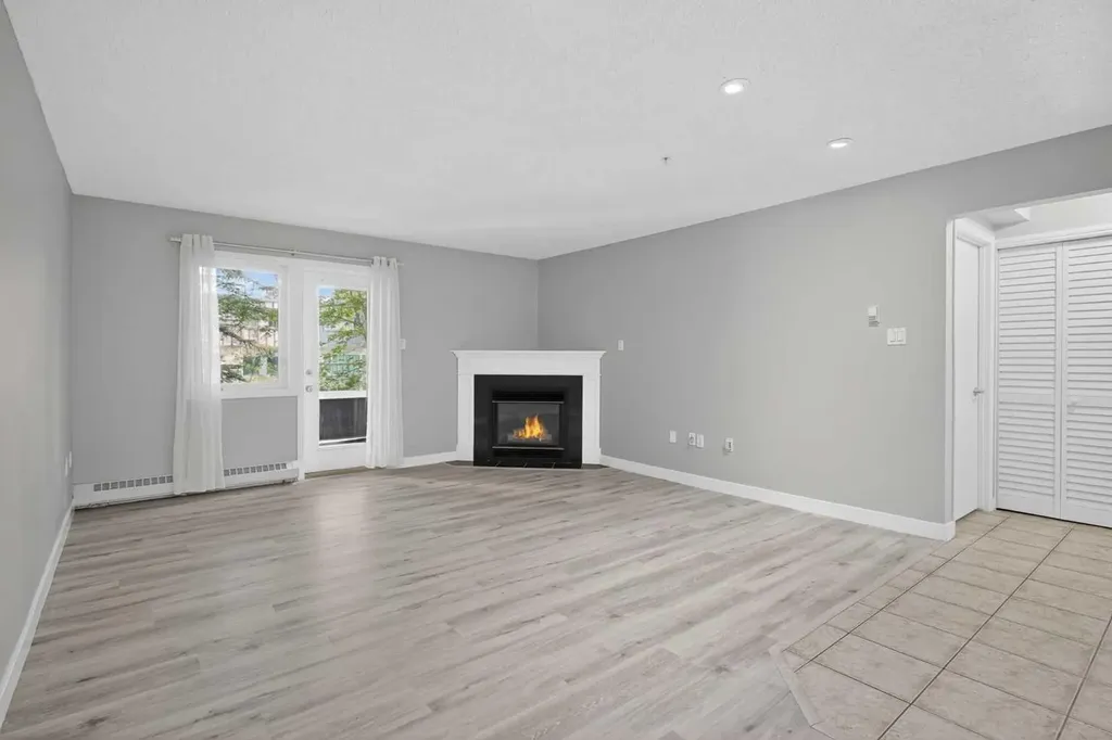 790 Kingsmere Crescent SW Calgary AB T2V 2H8