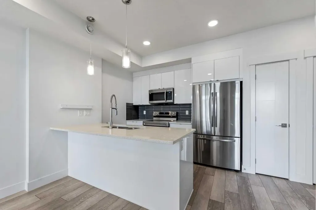 19645 48 Street SE Calgary AB T3M 3T9