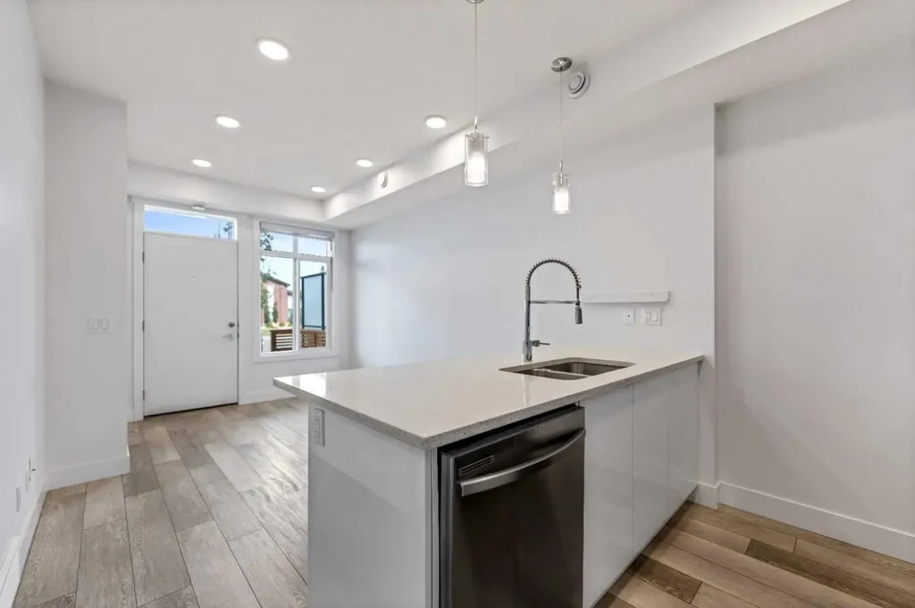 19645 48 Street SE Calgary AB T3M 3T9