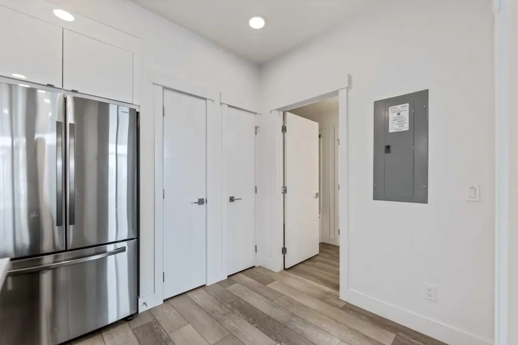 19645 48 Street SE Calgary AB T3M 3T9