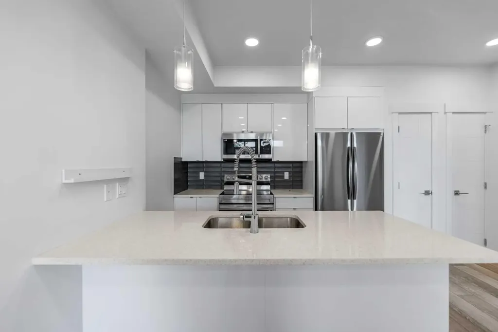 19645 48 Street SE Calgary AB T3M 3T9