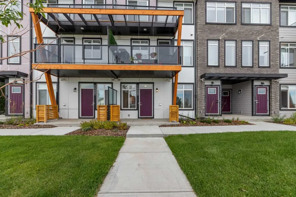 19645 48 Street SE Calgary AB T3M 3T9