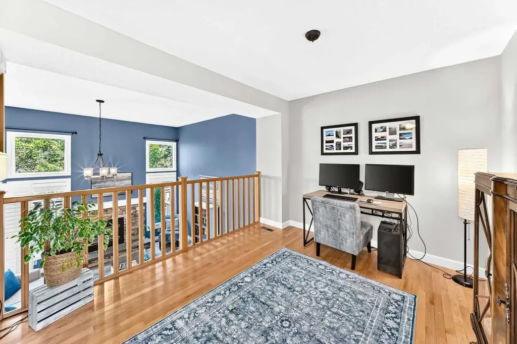 185 Woodridge Drive SW Calgary AB T2W 3X7