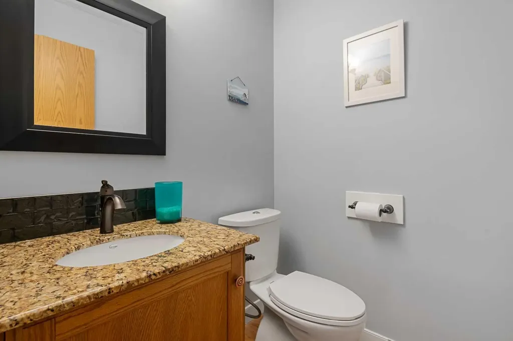 185 Woodridge Drive SW Calgary AB T2W 3X7