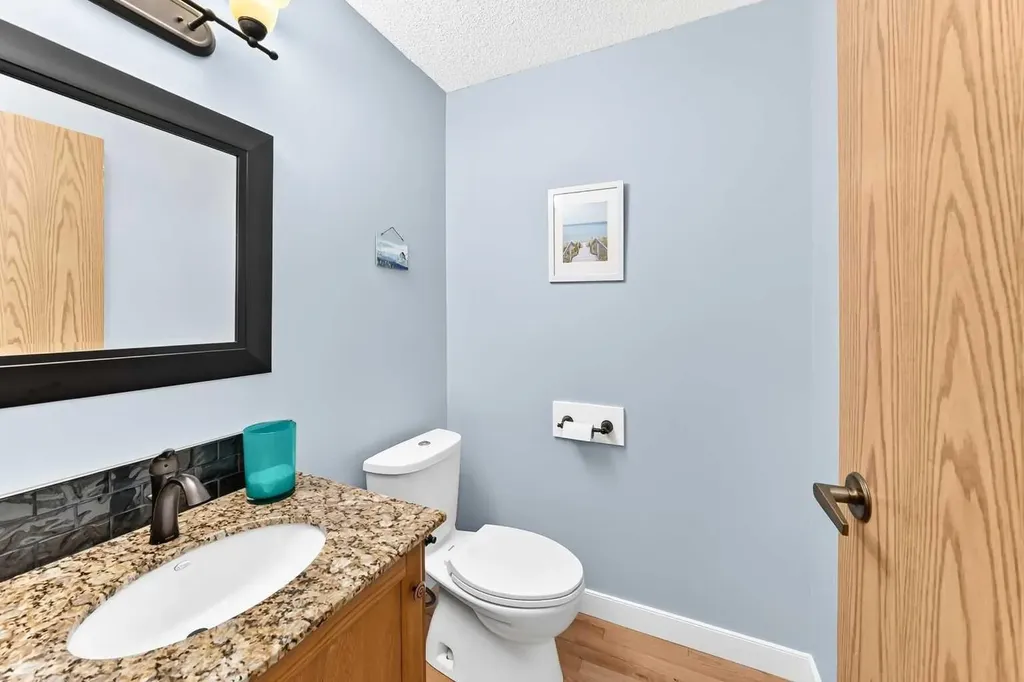 185 Woodridge Drive SW Calgary AB T2W 3X7