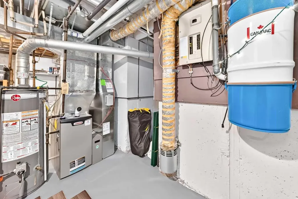 185 Woodridge Drive SW Calgary AB T2W 3X7