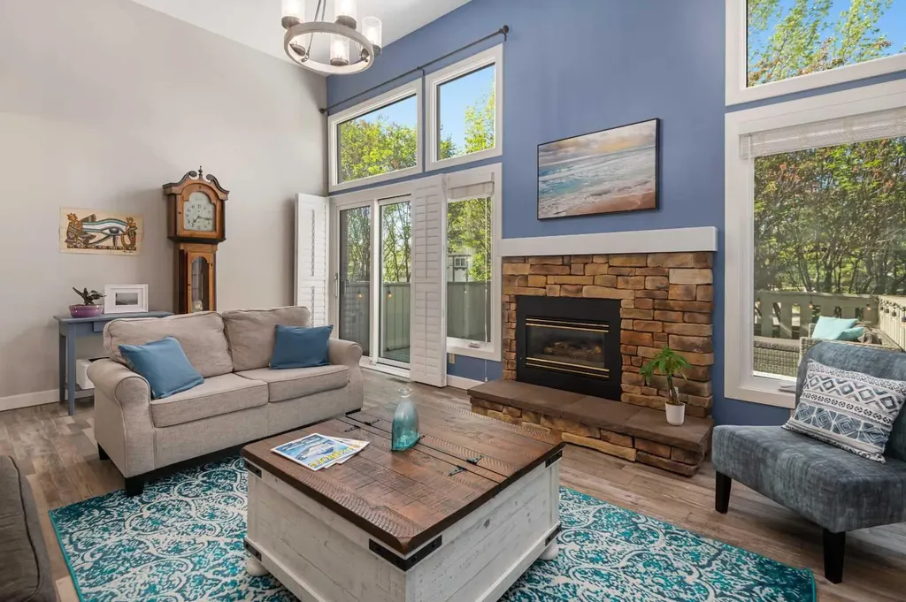 185 Woodridge Drive SW Calgary AB T2W 3X7