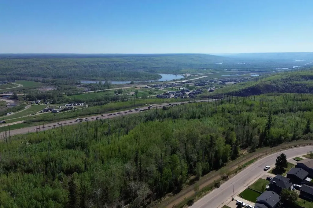 148 Beaconwood Place Fort Mcmurray AB T9H 2T1