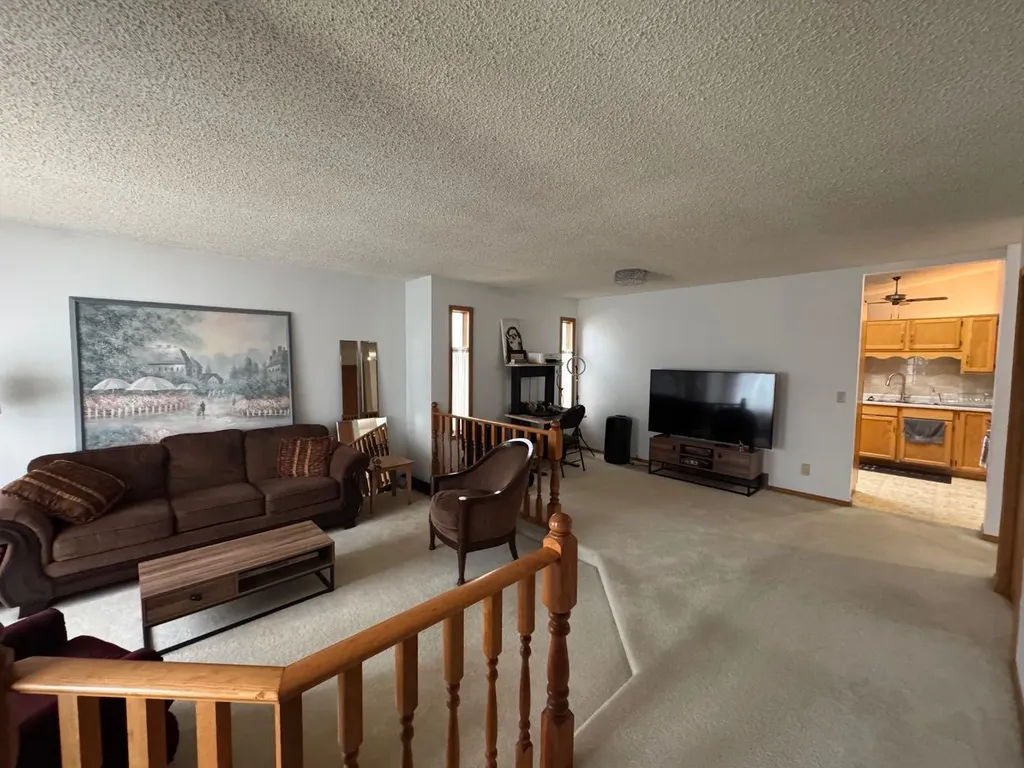 16 Hermary Street Red Deer AB T4N 6E7