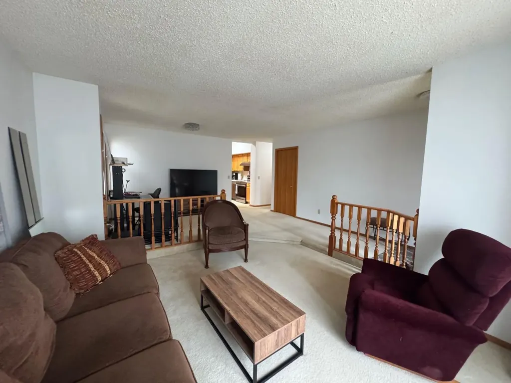 16 Hermary Street Red Deer AB T4N 6E7