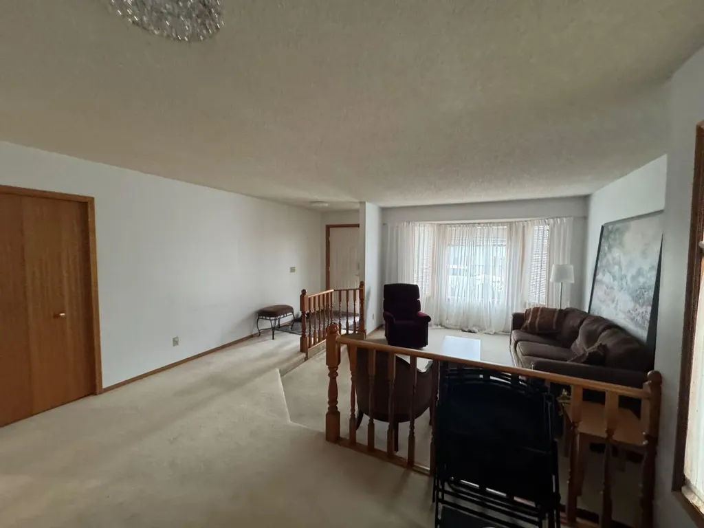 16 Hermary Street Red Deer AB T4N 6E7