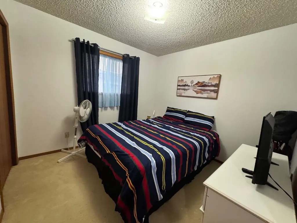 16 Hermary Street Red Deer AB T4N 6E7